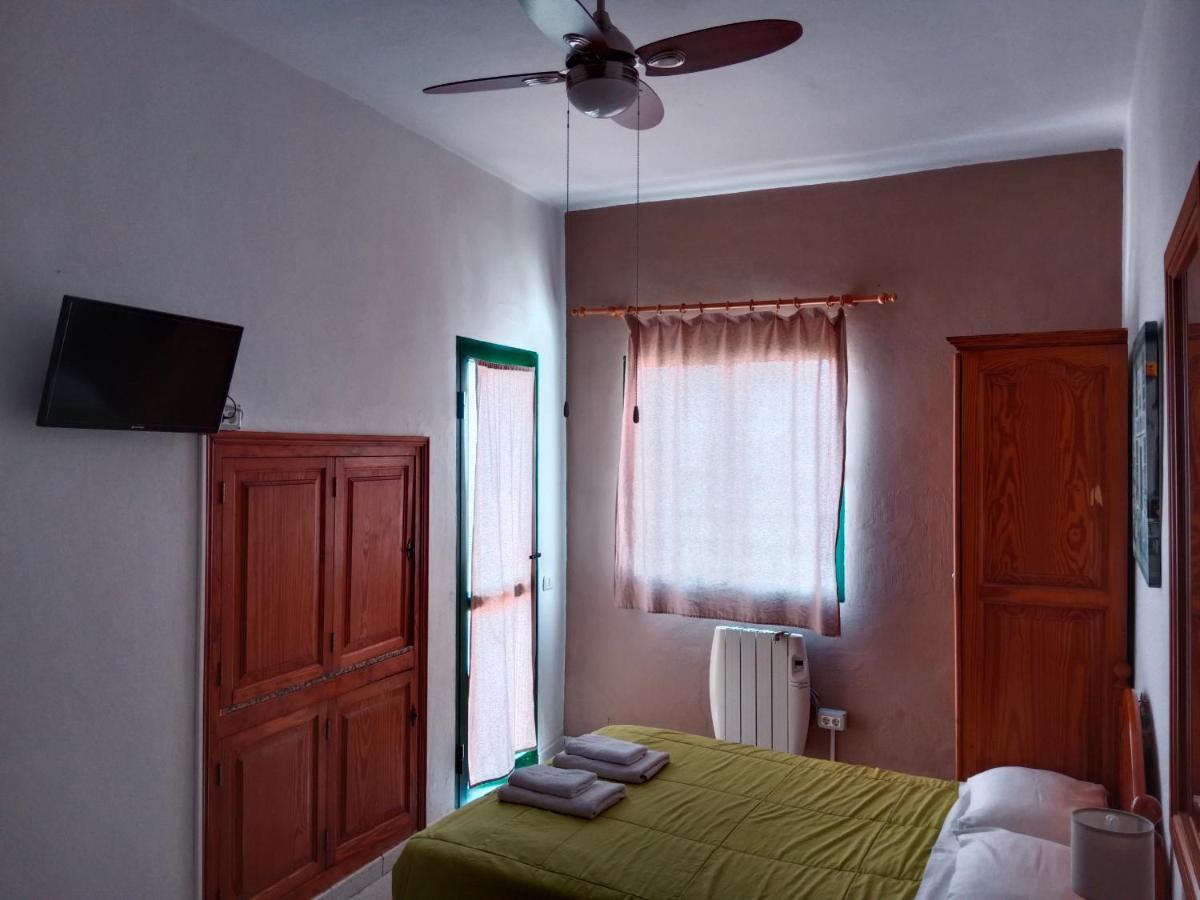 La Palma Hostel By Pension Central Фуенкалиенте де ла Палма Екстериор снимка