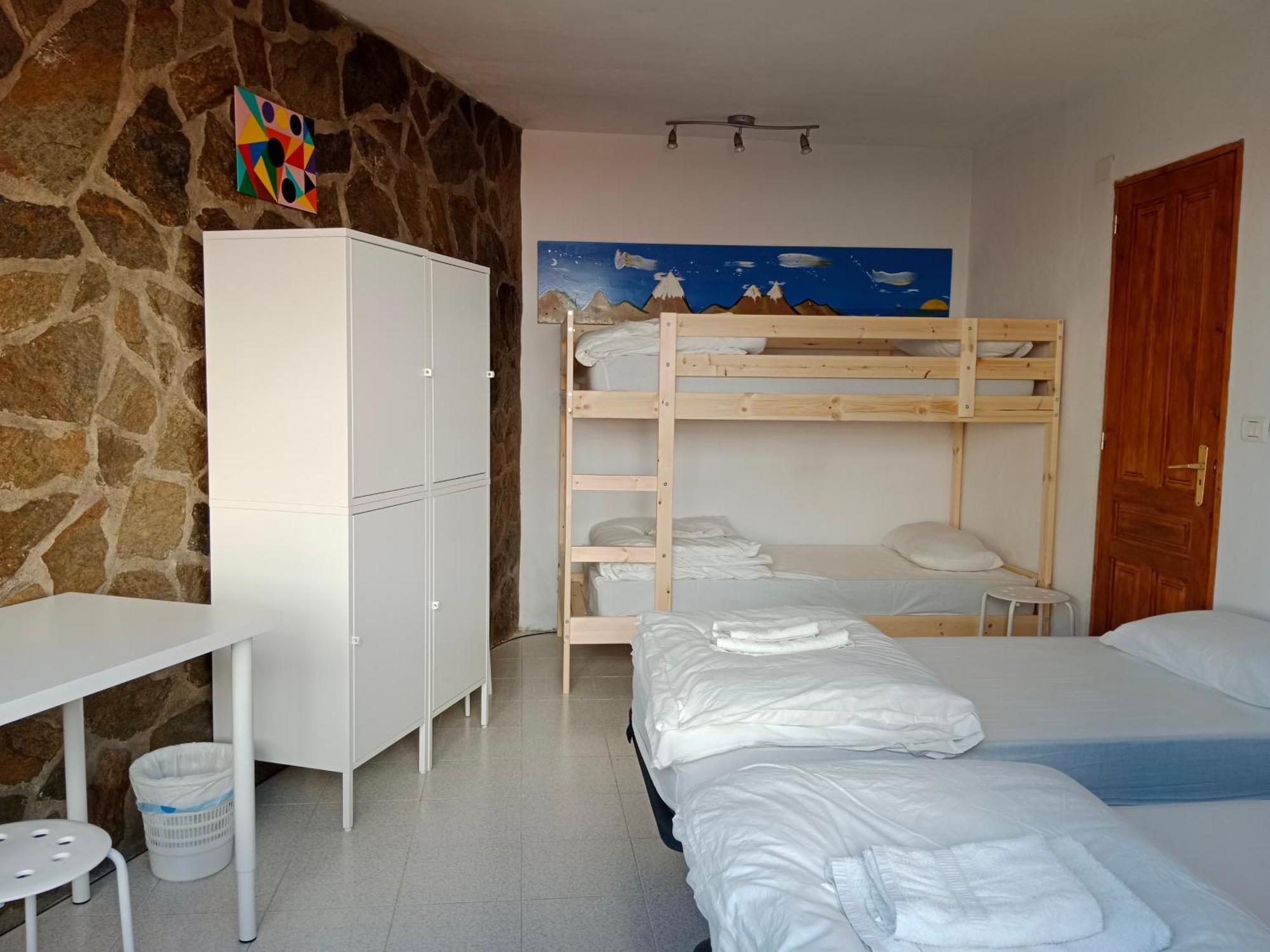 La Palma Hostel By Pension Central Фуенкалиенте де ла Палма Екстериор снимка