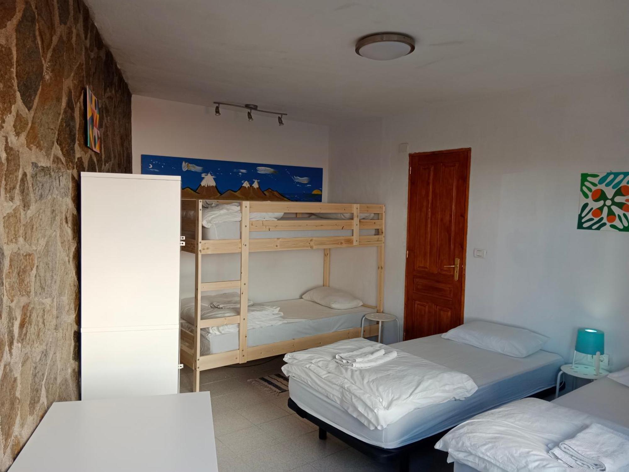 La Palma Hostel By Pension Central Фуенкалиенте де ла Палма Екстериор снимка