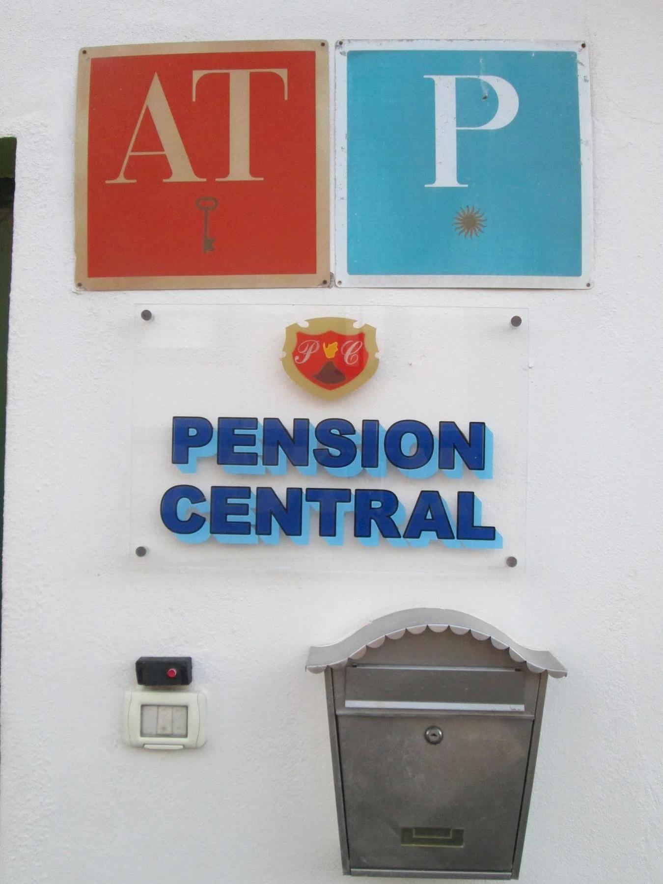 La Palma Hostel By Pension Central Фуенкалиенте де ла Палма Екстериор снимка