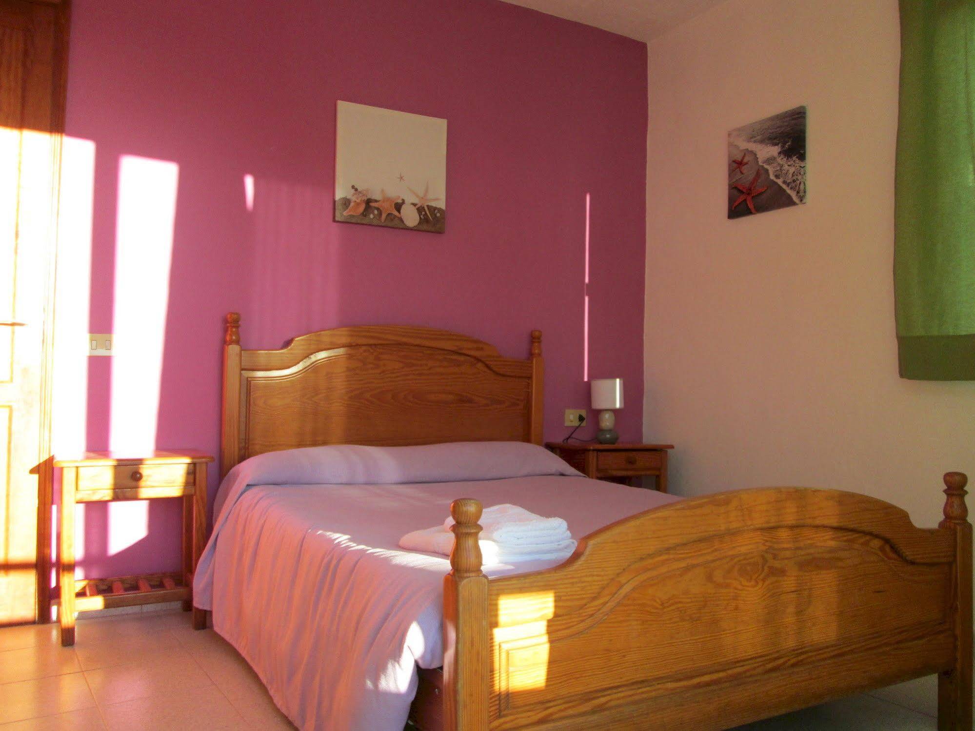 La Palma Hostel By Pension Central Фуенкалиенте де ла Палма Екстериор снимка