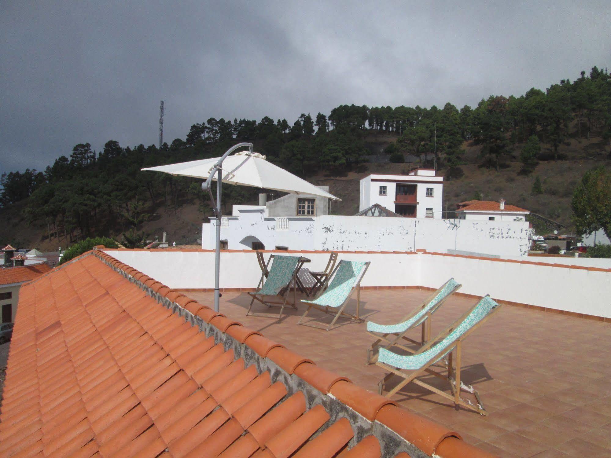 La Palma Hostel By Pension Central Фуенкалиенте де ла Палма Екстериор снимка