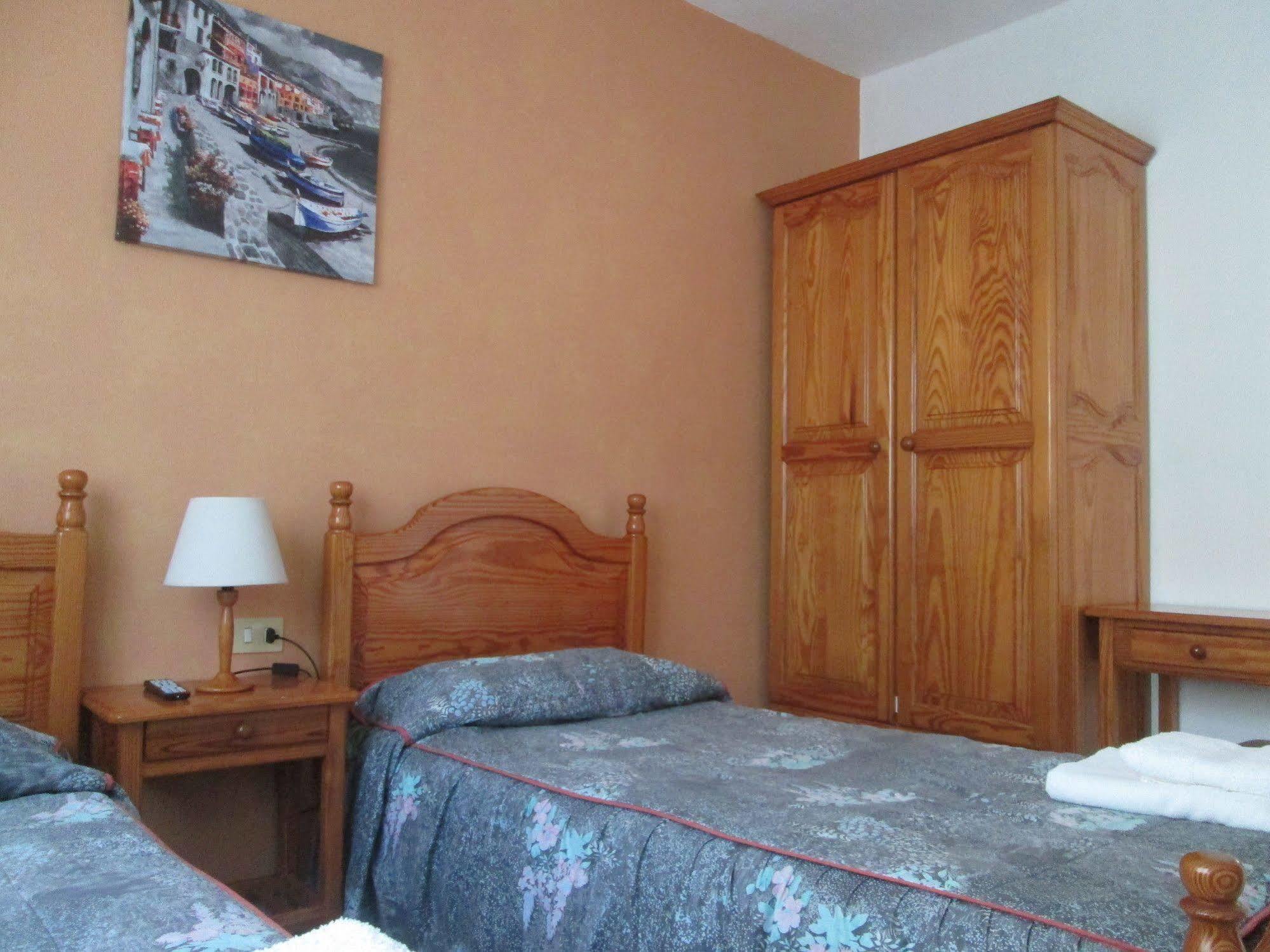 La Palma Hostel By Pension Central Фуенкалиенте де ла Палма Екстериор снимка