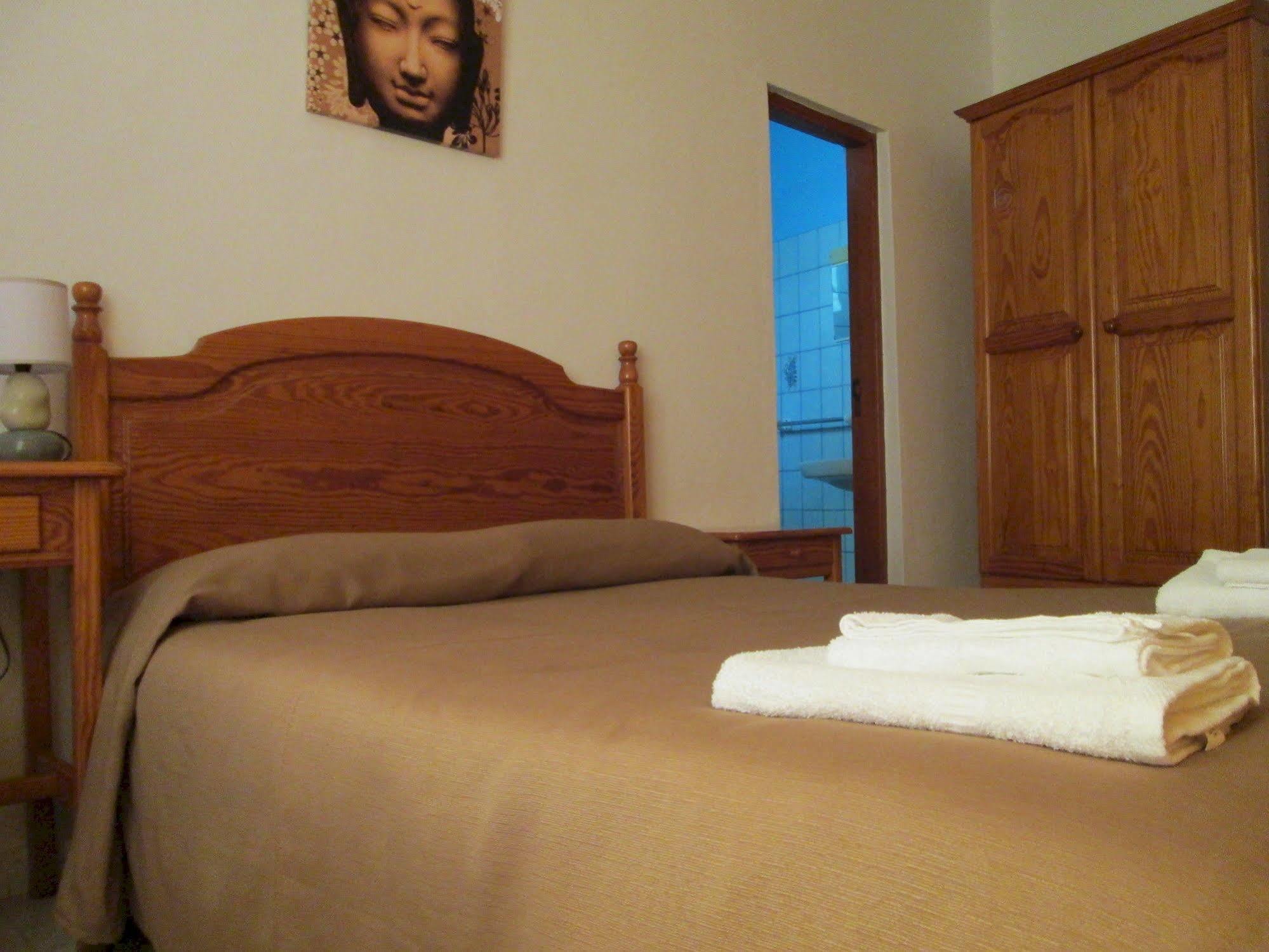 La Palma Hostel By Pension Central Фуенкалиенте де ла Палма Екстериор снимка